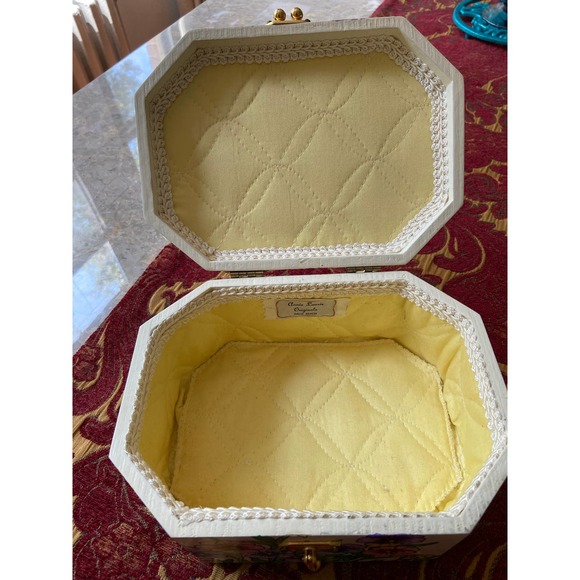 Vintage 1960s 70s Hand Painted Decoupage Box Purse Signed Annie Laurie - Picture 6 of 7